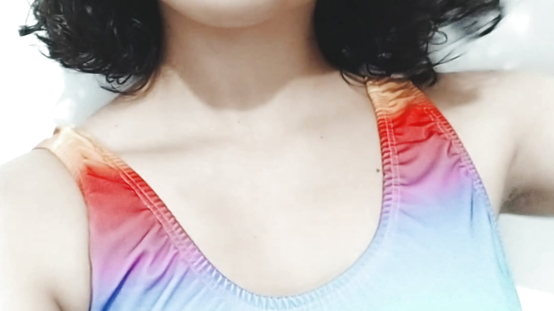 Louise Luv blowing a kiss