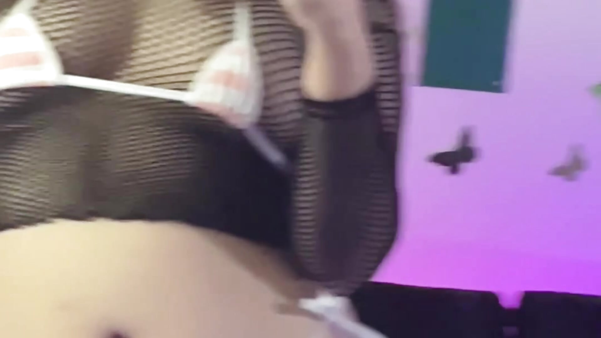 Teasin' in fishnets - video by kushlungs666 cam model
