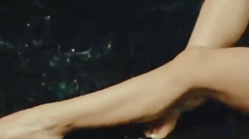 trim,F5FC2E09-9E2F-47BE-810C-C656F30C4D89 - video by Erika_Kirman cam model