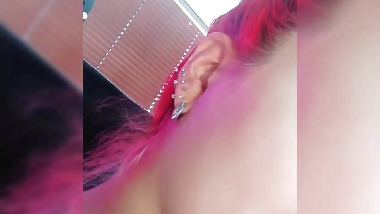 Piercing - video by DestinyHills cam model