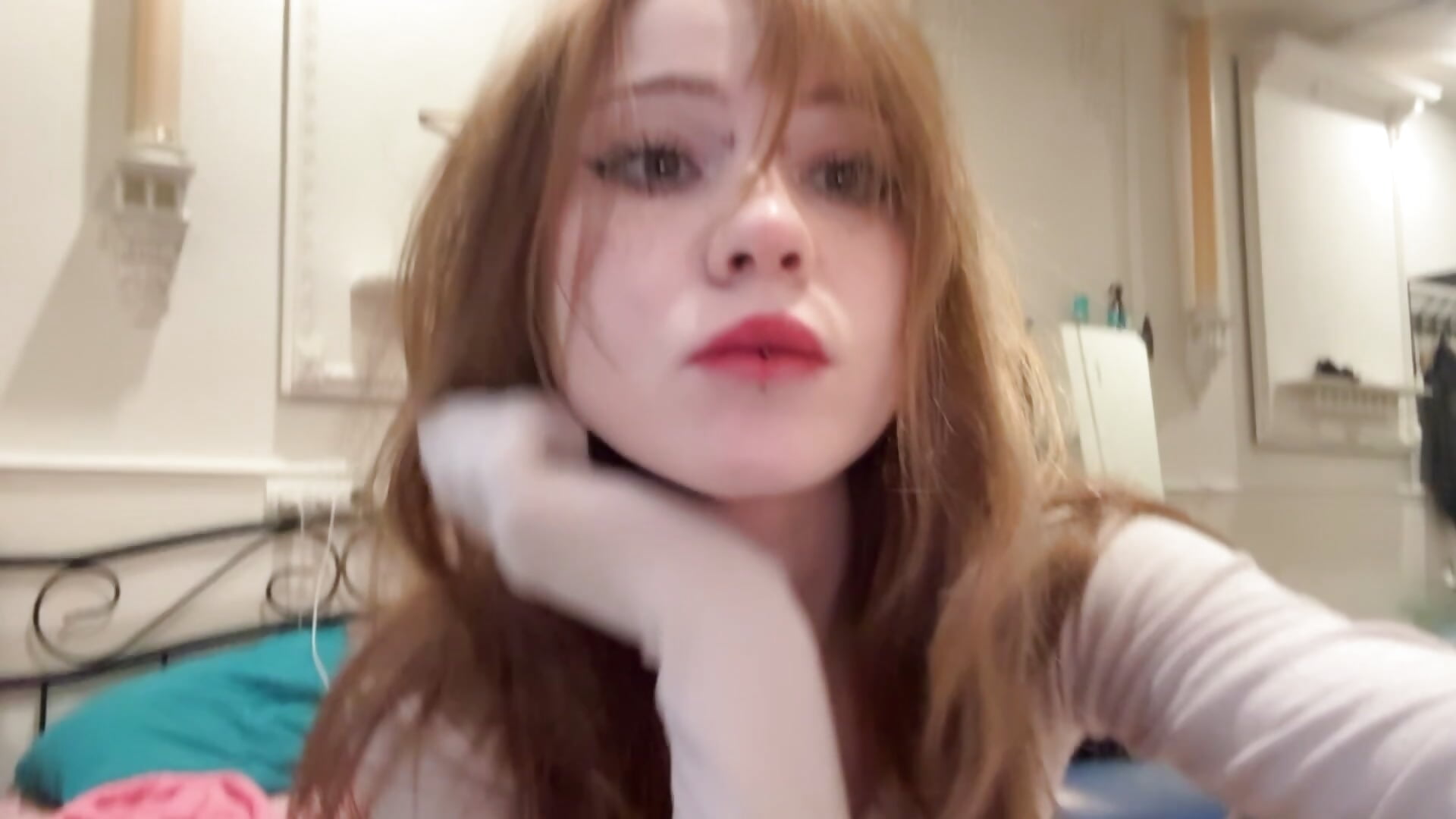 F6290773-400F-4ED8-A341-ED6F3E510C3D– Nancy_ston kameramodell videója