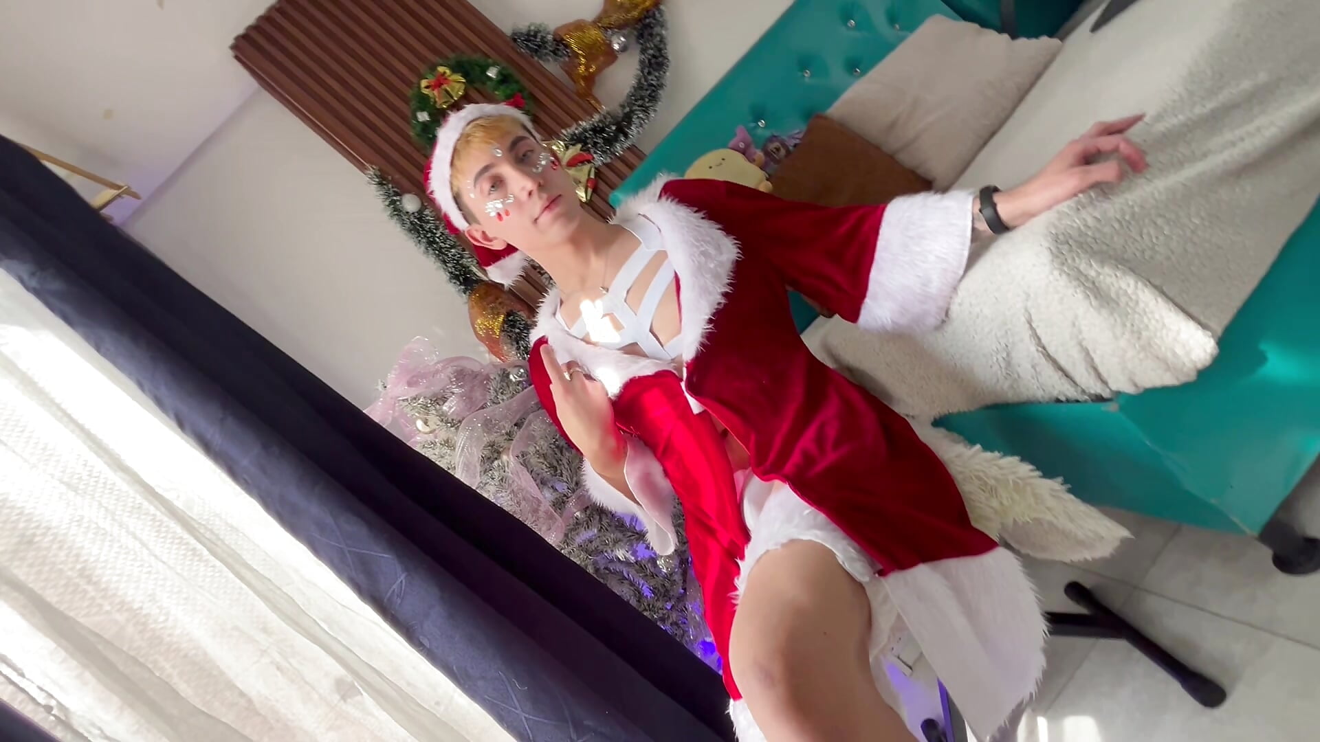 Xmas time 🫣🎄 - Naughty__Chriss 캠 모델의 동영상