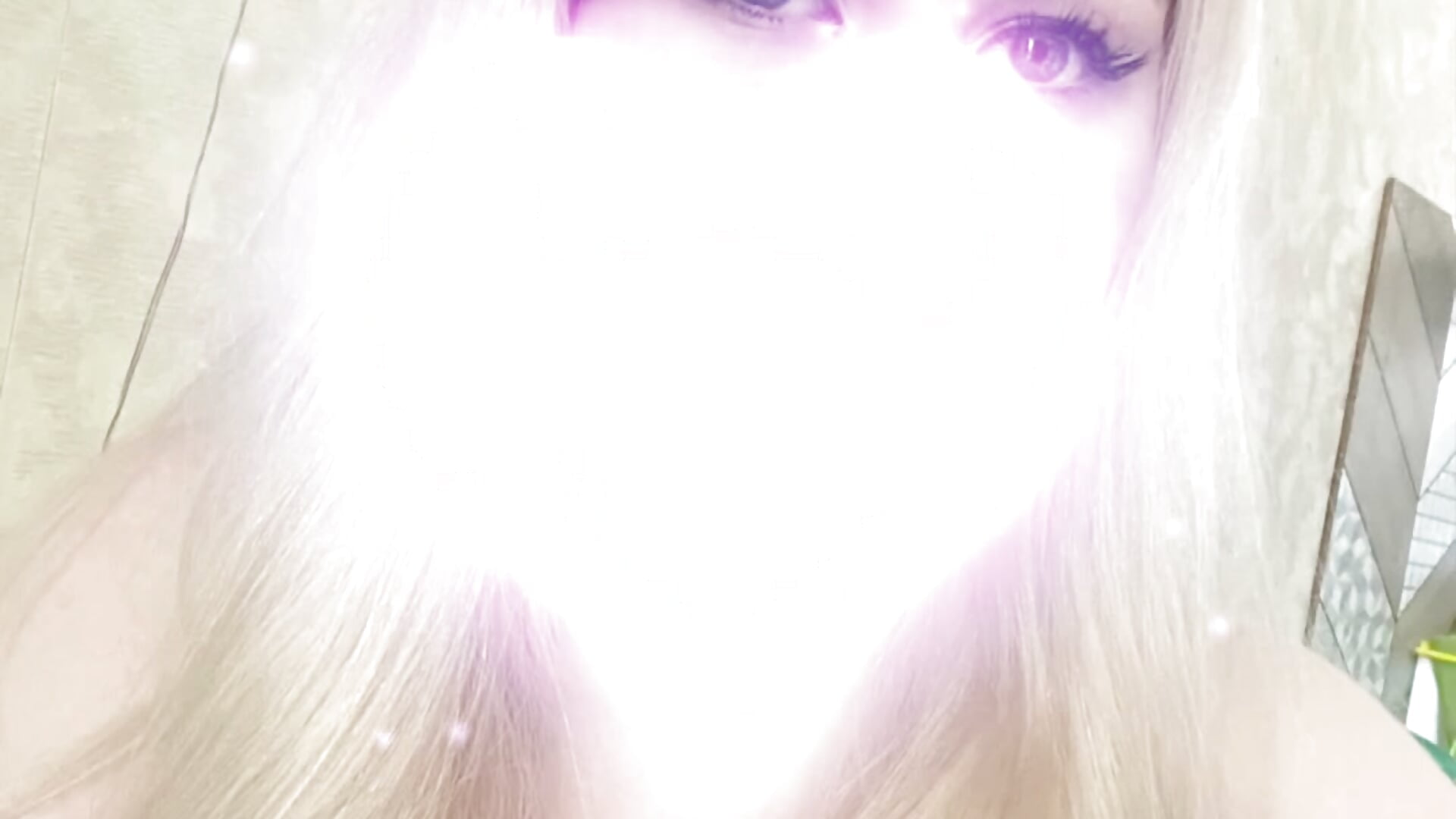 New Lara is coming back;) - video di LaraHollywood modella di cam