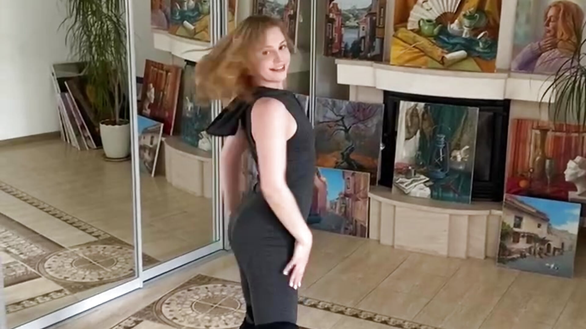 Gymnastic dance - video by PamelaWet cam model