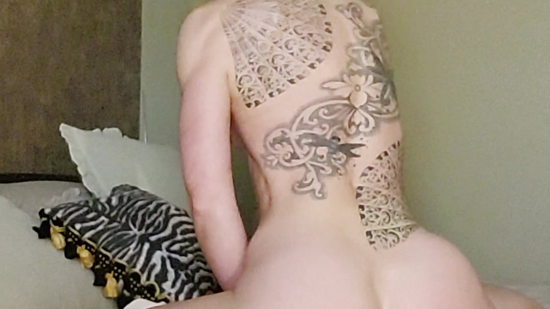 Horny Sunday afternoon dildo ride 😜 - video by Tina_j_play cam model