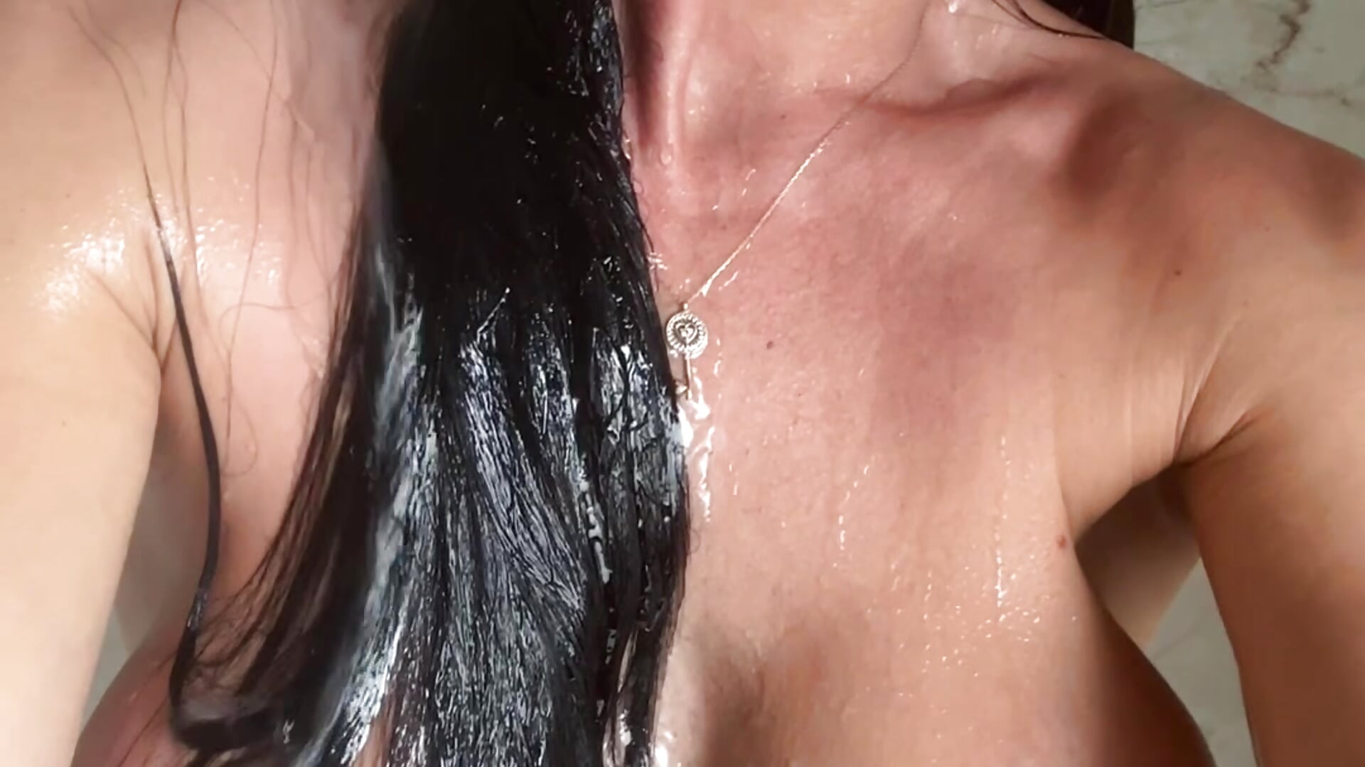🚿 shower 🕵️‍♀️