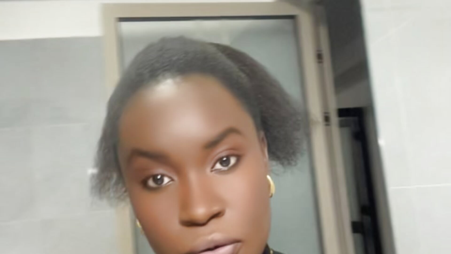 Good morning - βίντεο μοντέλου miss-cathy