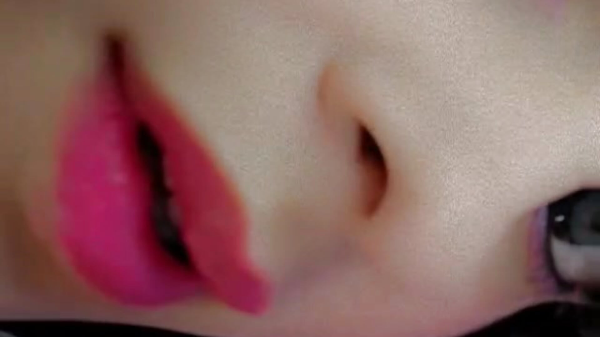 pretty eyes - video by Layla_Alabi cam model