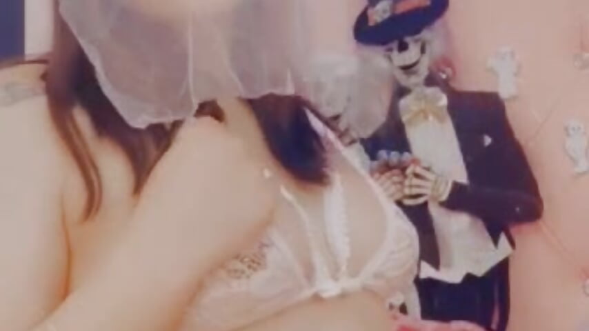 novia - video by Layla_Alabi cam model