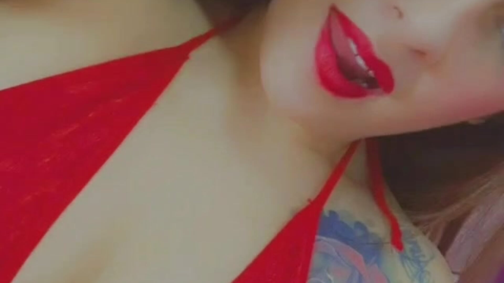 tatto you like ? - video by Layla_Alabi cam model