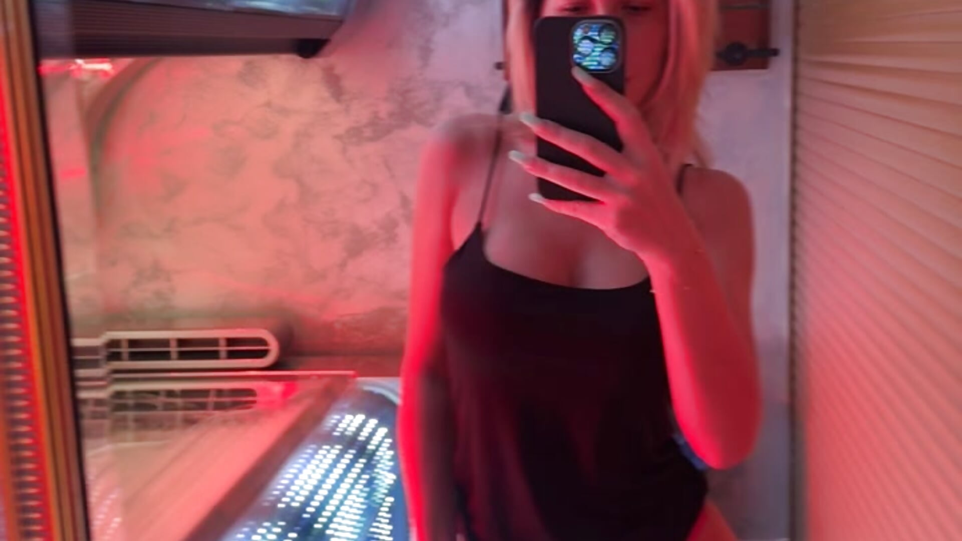 Put me on fire 🔥 - video by AlizzzStorm cam model