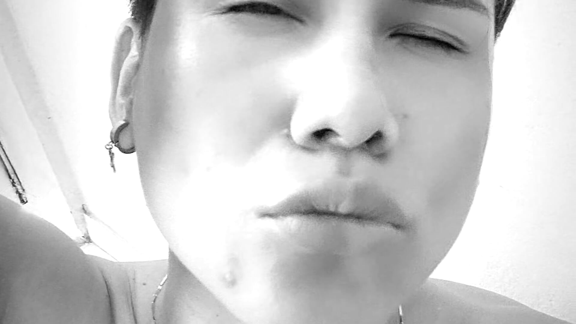 1000042889 - video by Carrington- cam model