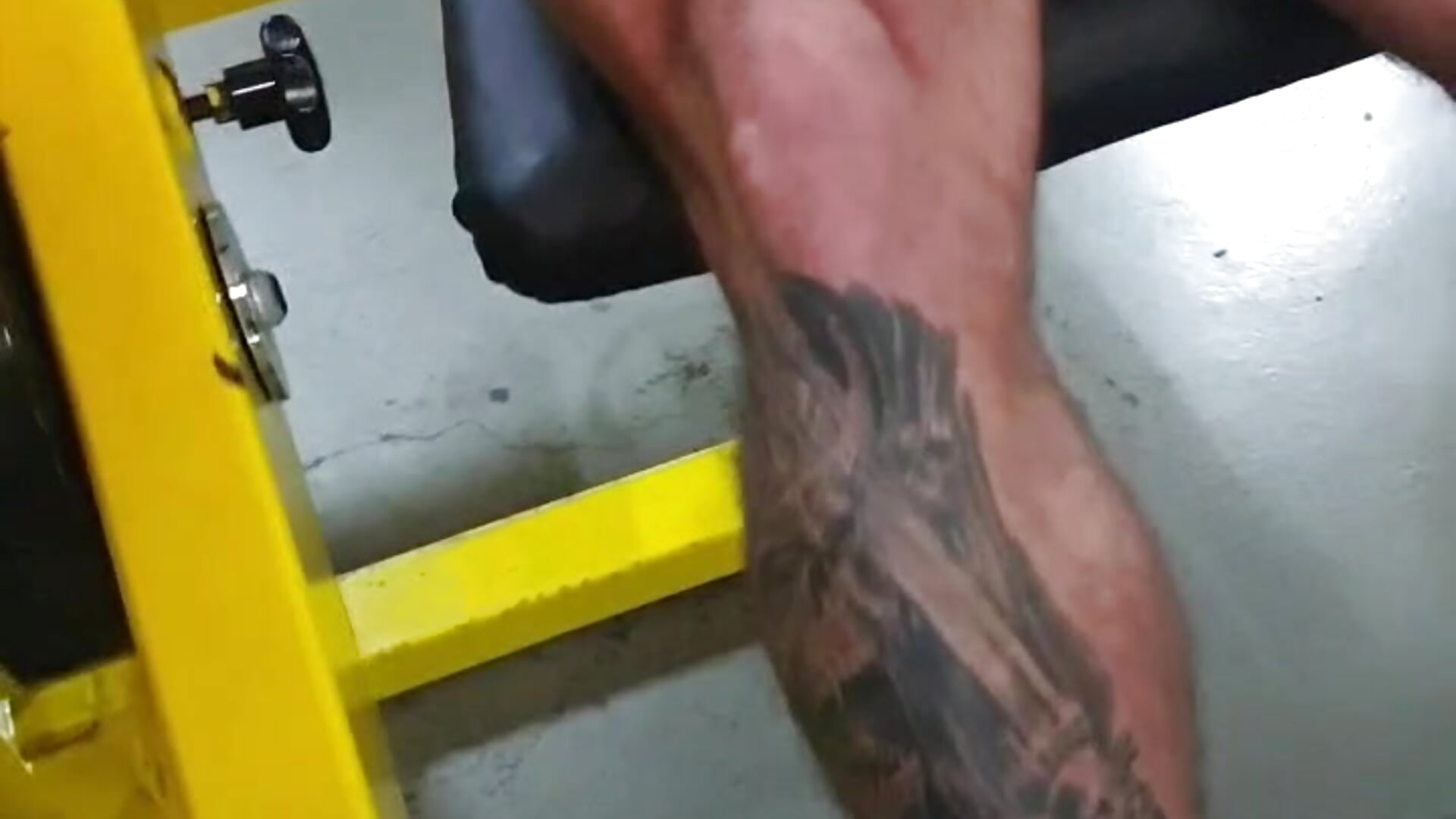 legs work out - video by viking_30 cam model