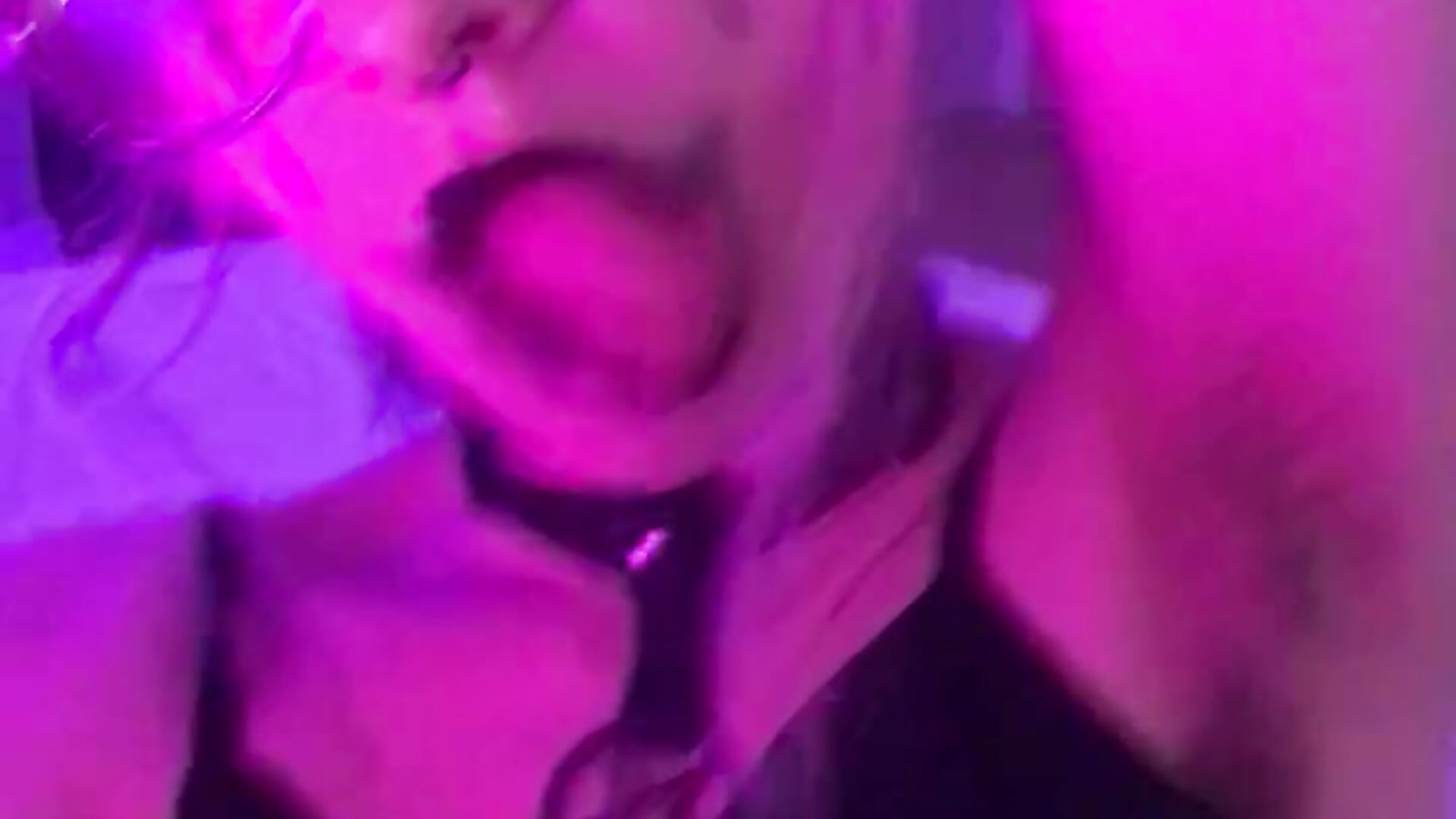 Hairy underarms :3 - video by SatanicManic cam model