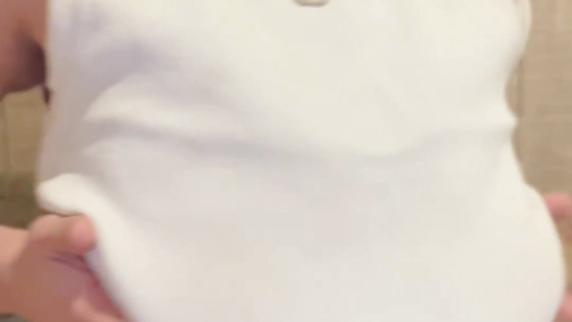 C crop top vidoe (2023) - vídeo de Latinababex