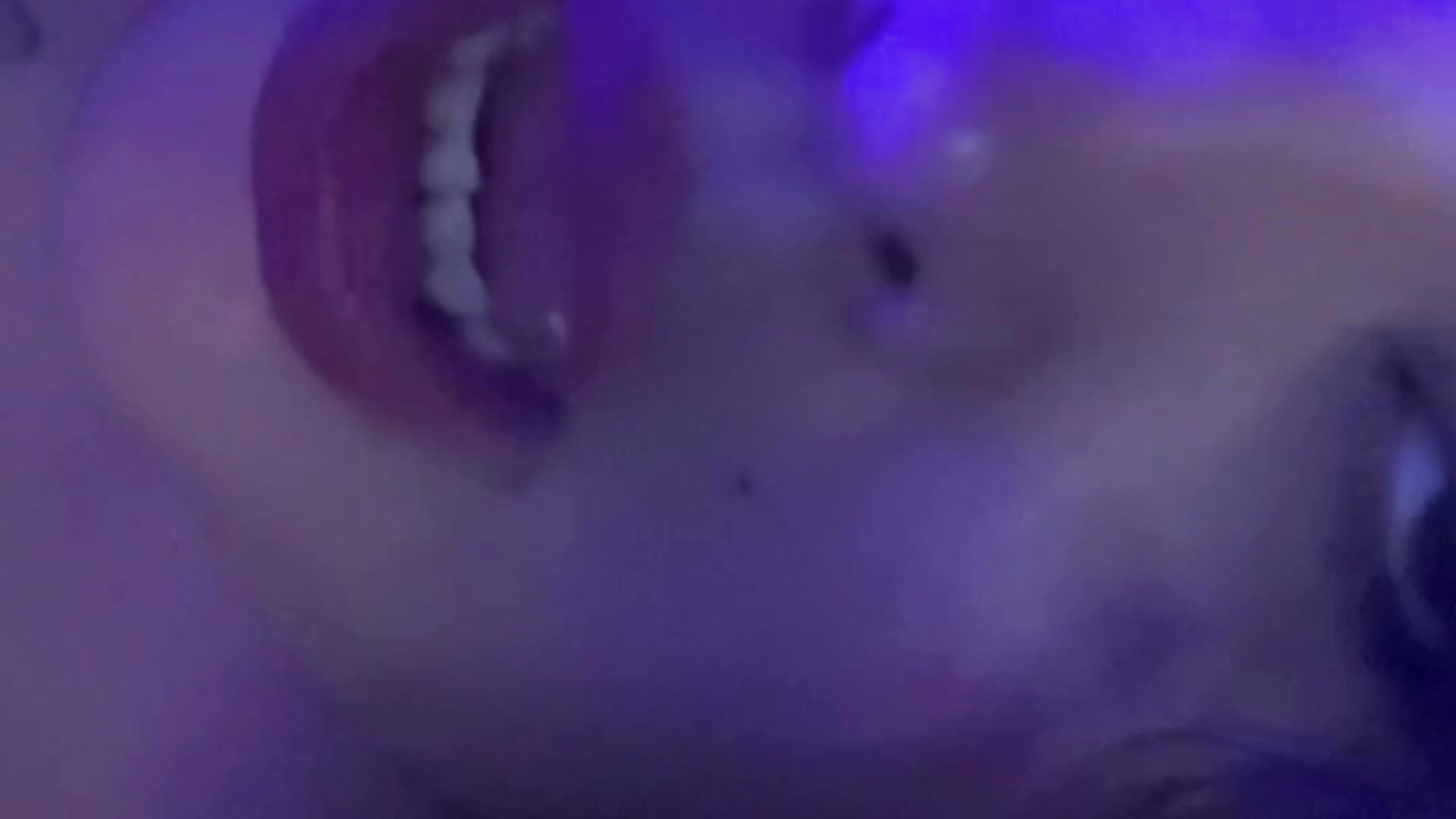 53a8258b8b5748799ef9942849fd3c57 - video by valentinny cam model