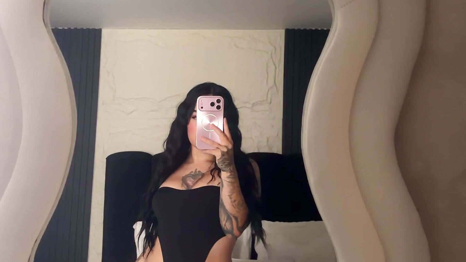 ♥️🤭 - video oleh model kamera EmmyEvans1