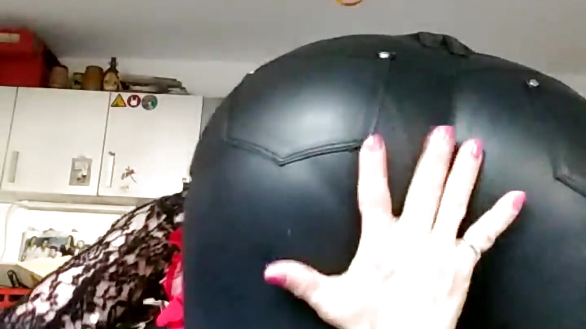 Masken Masturbation - відео від вебкаммоделі dwtmelina1979