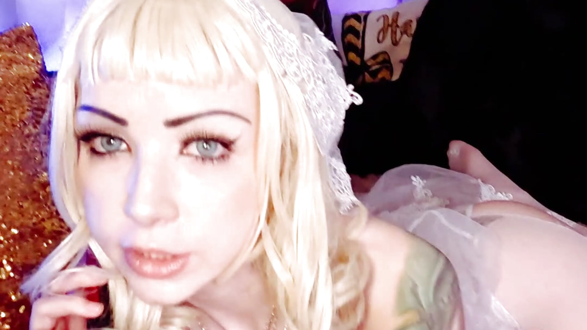 Cheating Bride On her Wedding Day Takes BBC Behind her Fiance's back - 視頻由 Ivey_Strigoi 主播提供