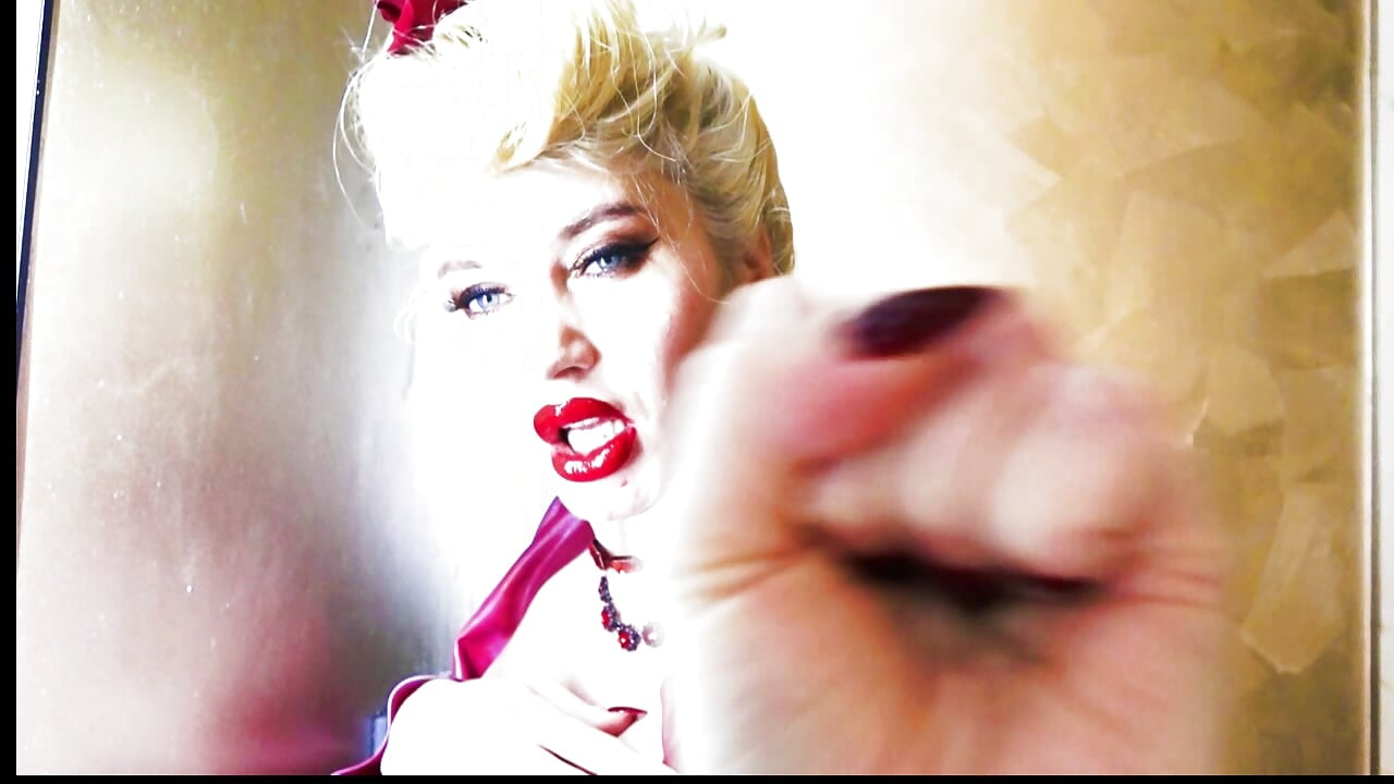 latex and   glossy lips - video by GoddessCeline cam model