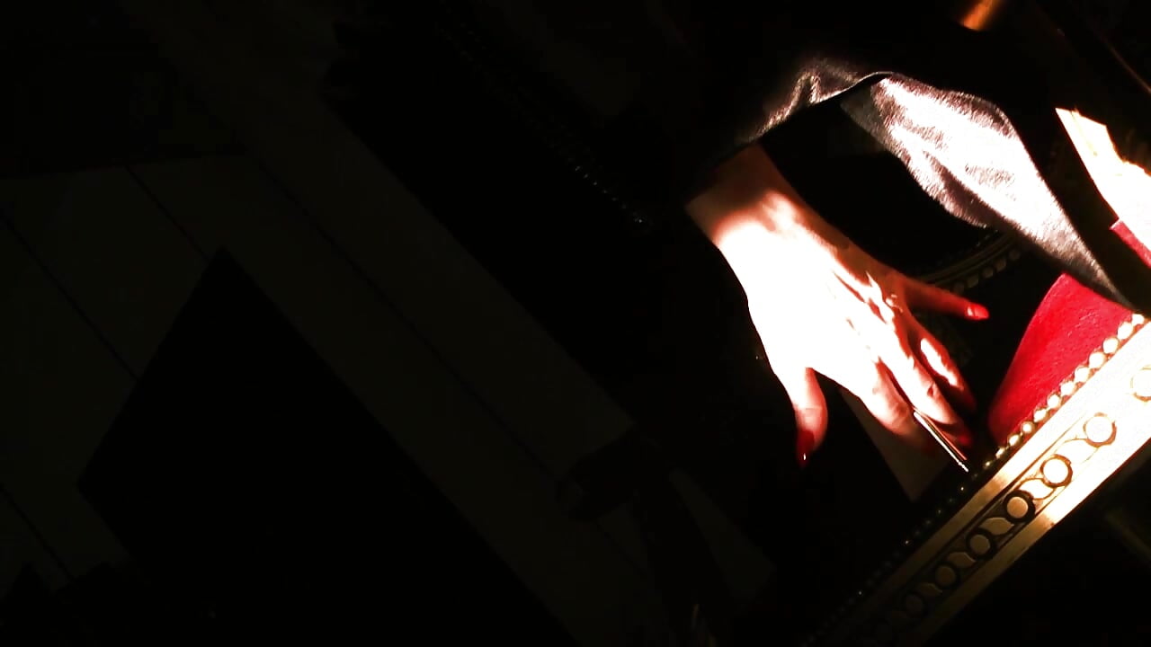 Stilettos& FullyFashioned Nylons - video by GoddessCeline cam model