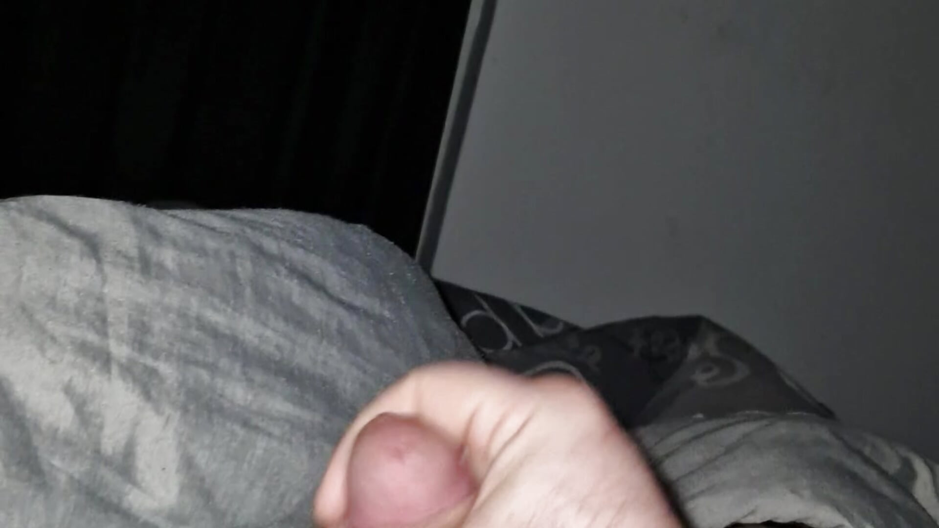 A morning wank - video by Cumlover197511 cam model