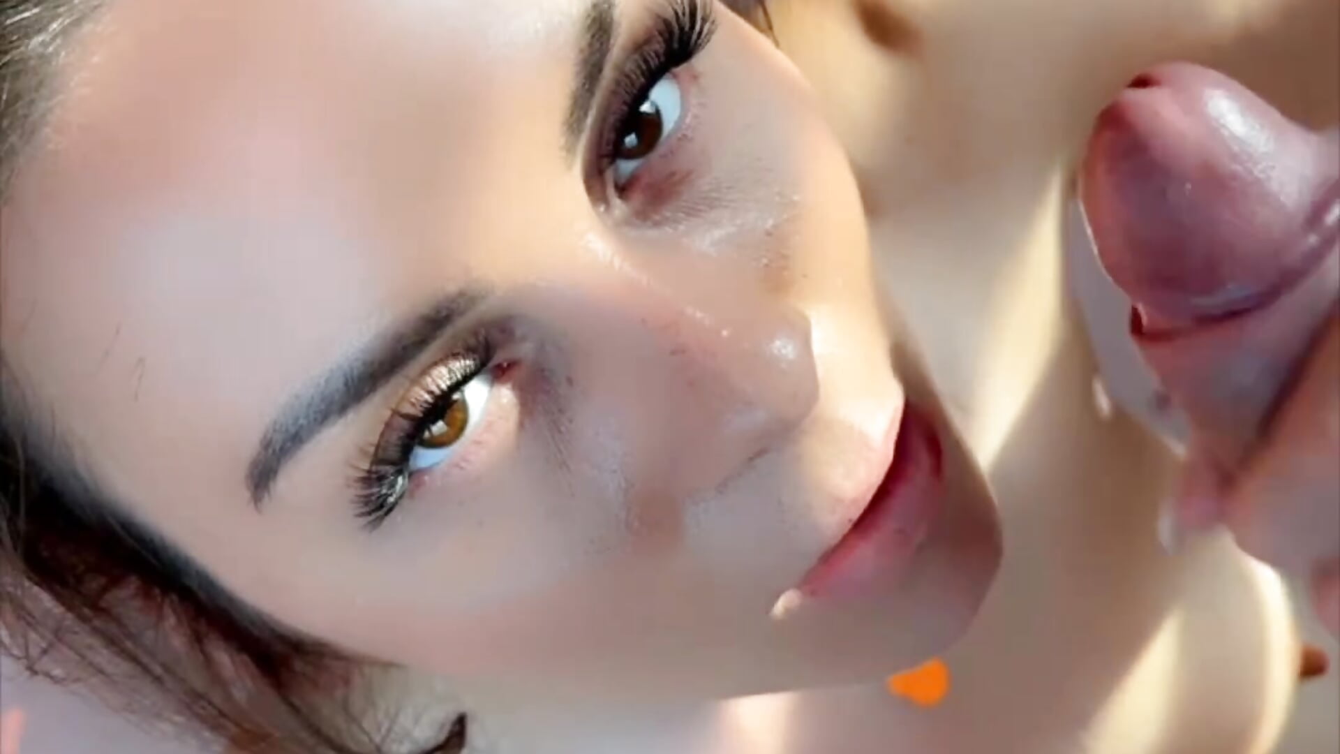 SUPERGEILE BLOWJOB IN BAD - vídeo de SurayaStars-