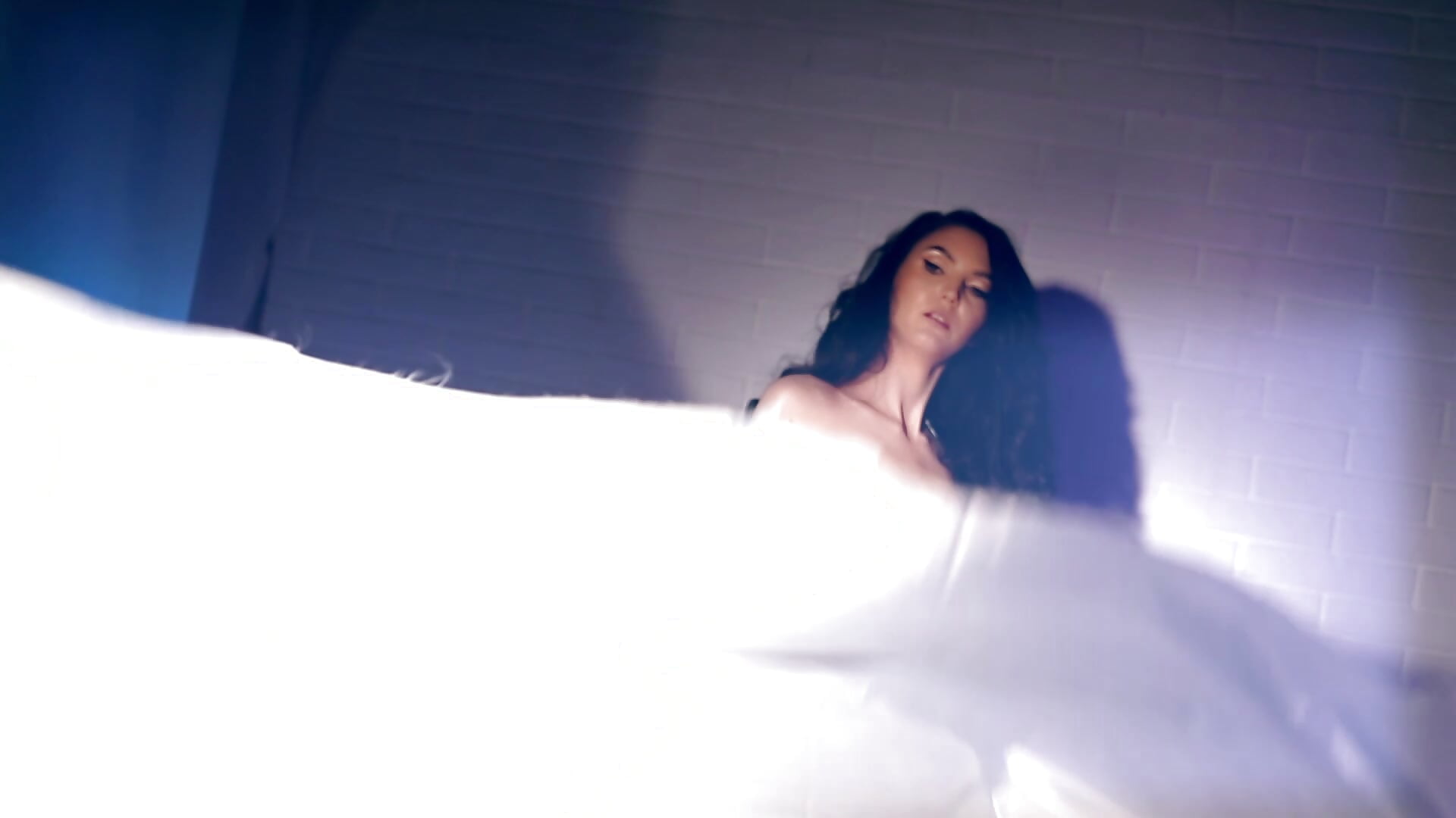 Obey me now!! - vidéo du modèle de showcams ErikaaJ