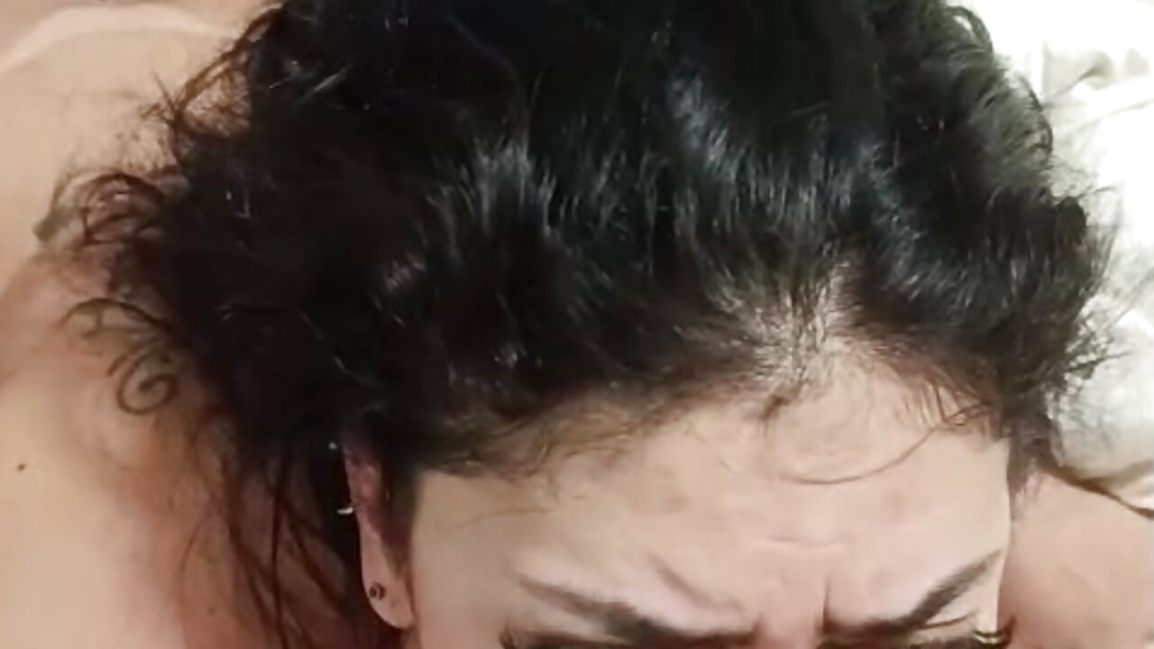 Face cum – video modela na kameri NathFox