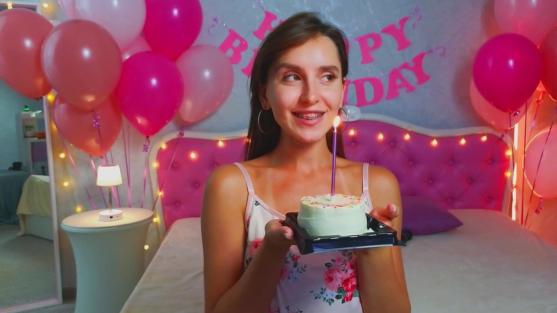 birthday cake - video by Ariana_Petite cam model