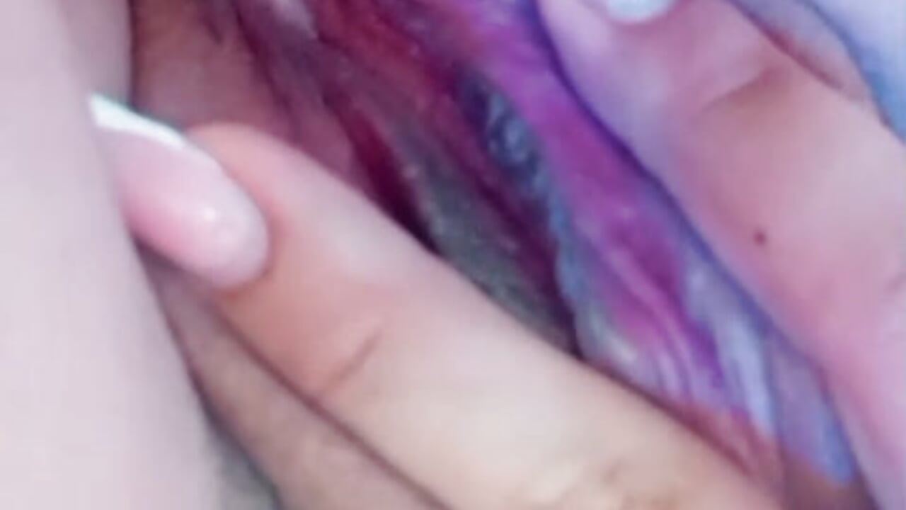 Rubbing my pussy shhhhhhhh - video by leylla_ cam model