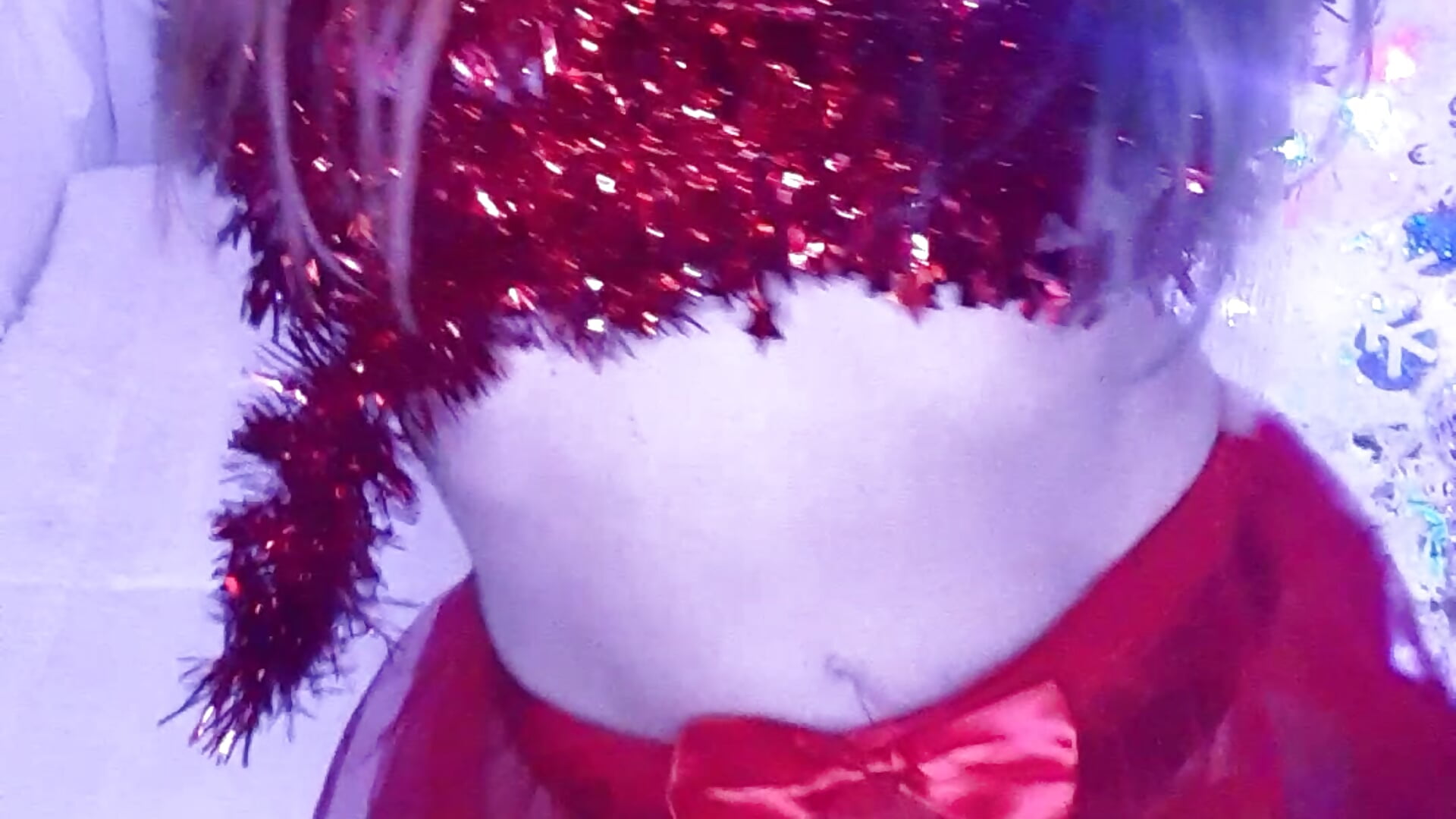 Christmas Fun - video by Larissa_6969 cam model