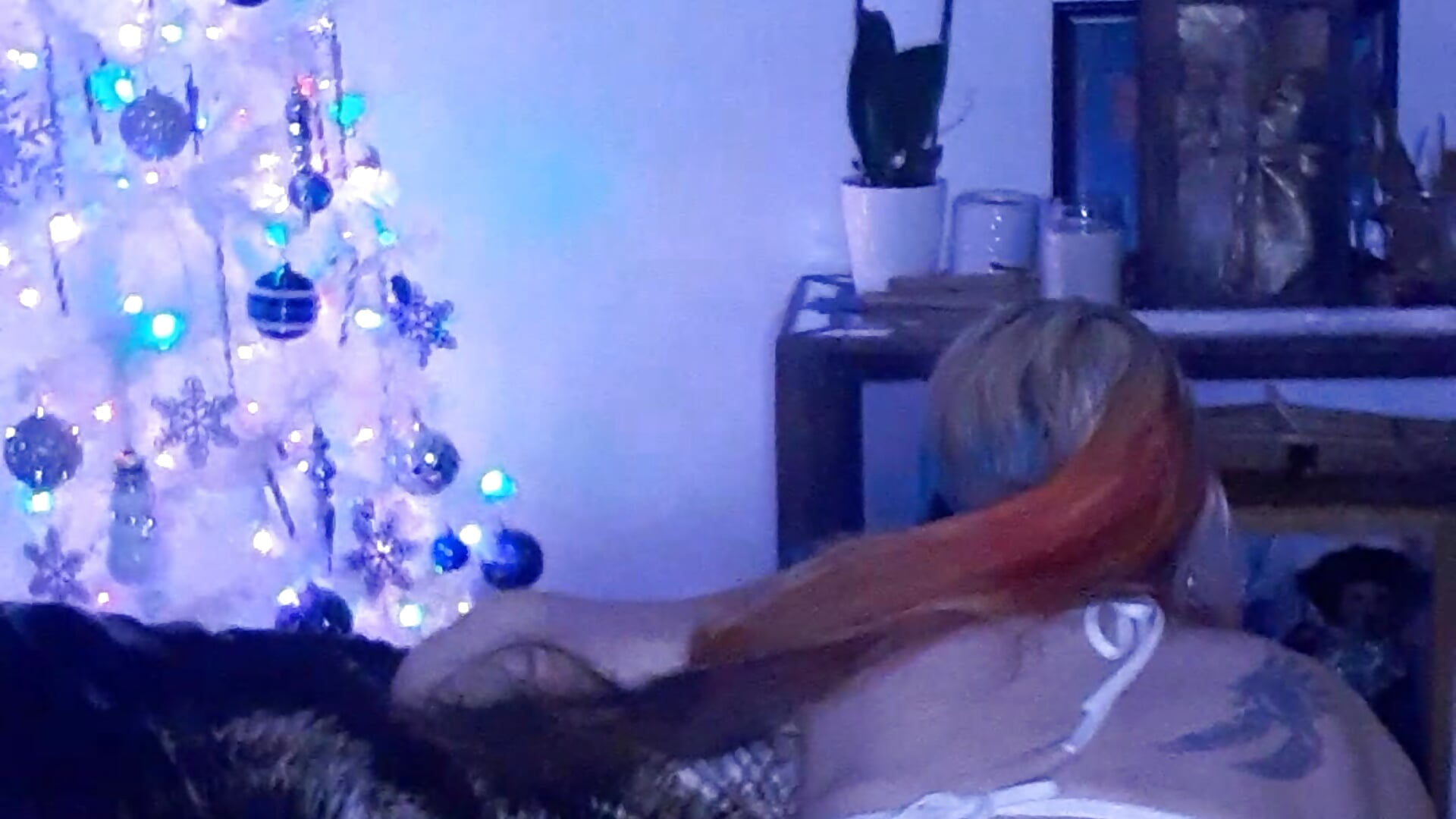 Christmas Titties - video by Larissa_6969 cam model