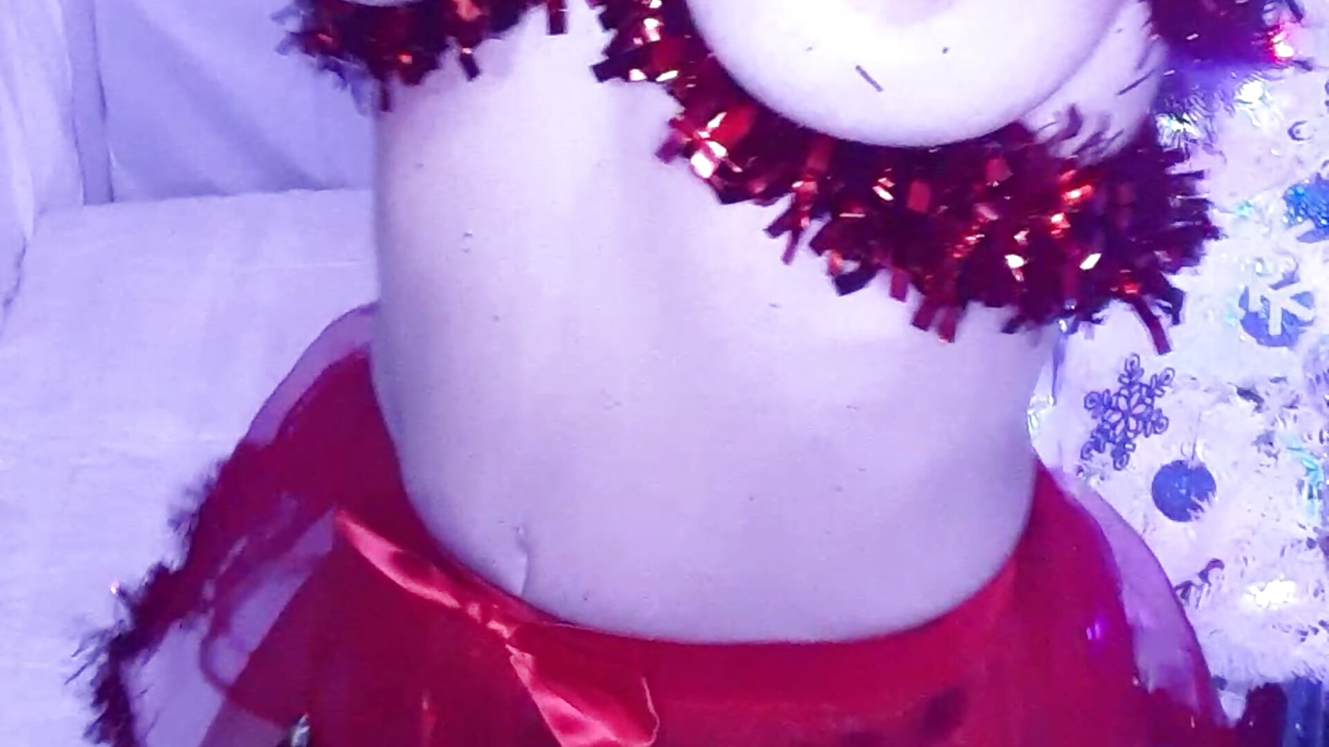 Naughty Lil Christmas - video by Larissa_6969 cam model