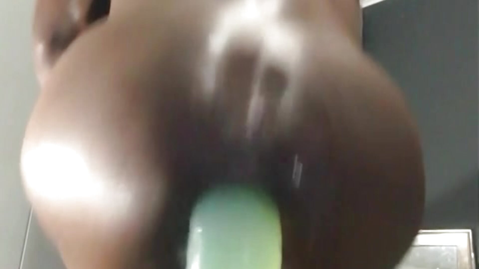 🟢 Famous for my Anus 🍑 - video od modelky/modela theam