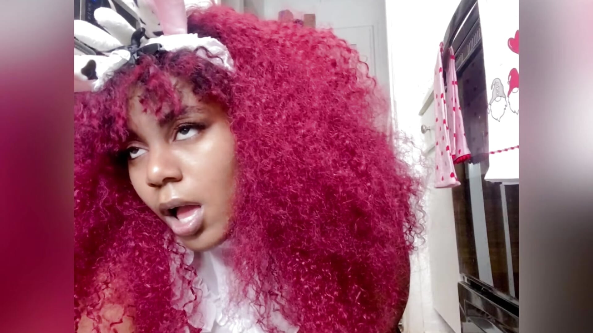 Slutty maid solo - video by Cheybaaee cam model