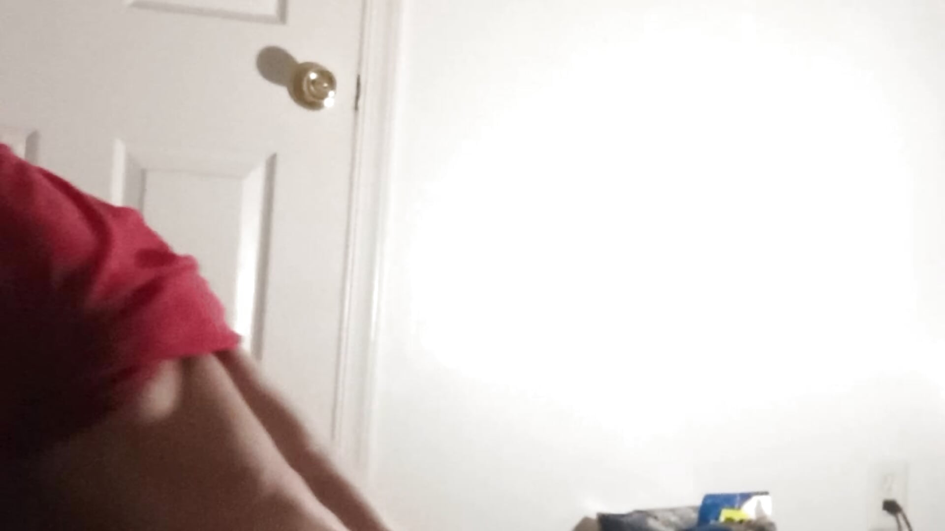 Loser With Wedie – video modela na kameri BigButtBetaBoi