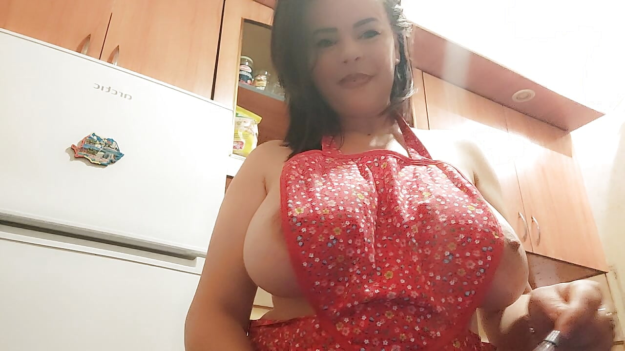 in the kitchen - video by ElizabethEven cam model