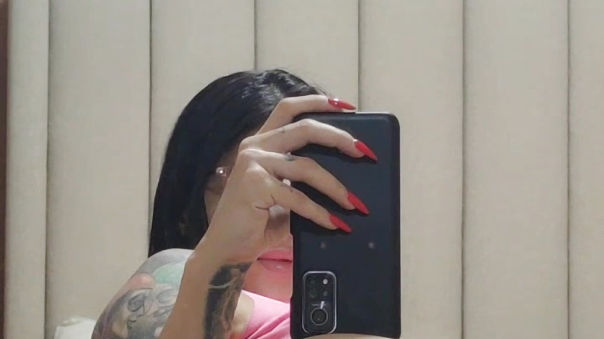 Worship My Ass - video by LaraHenao cam model