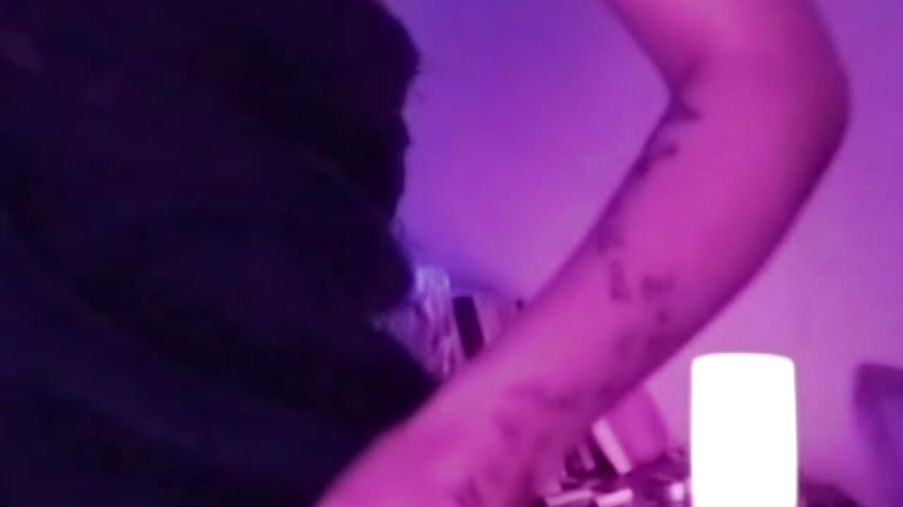 Towel Striptease - video by Raventh_ cam model