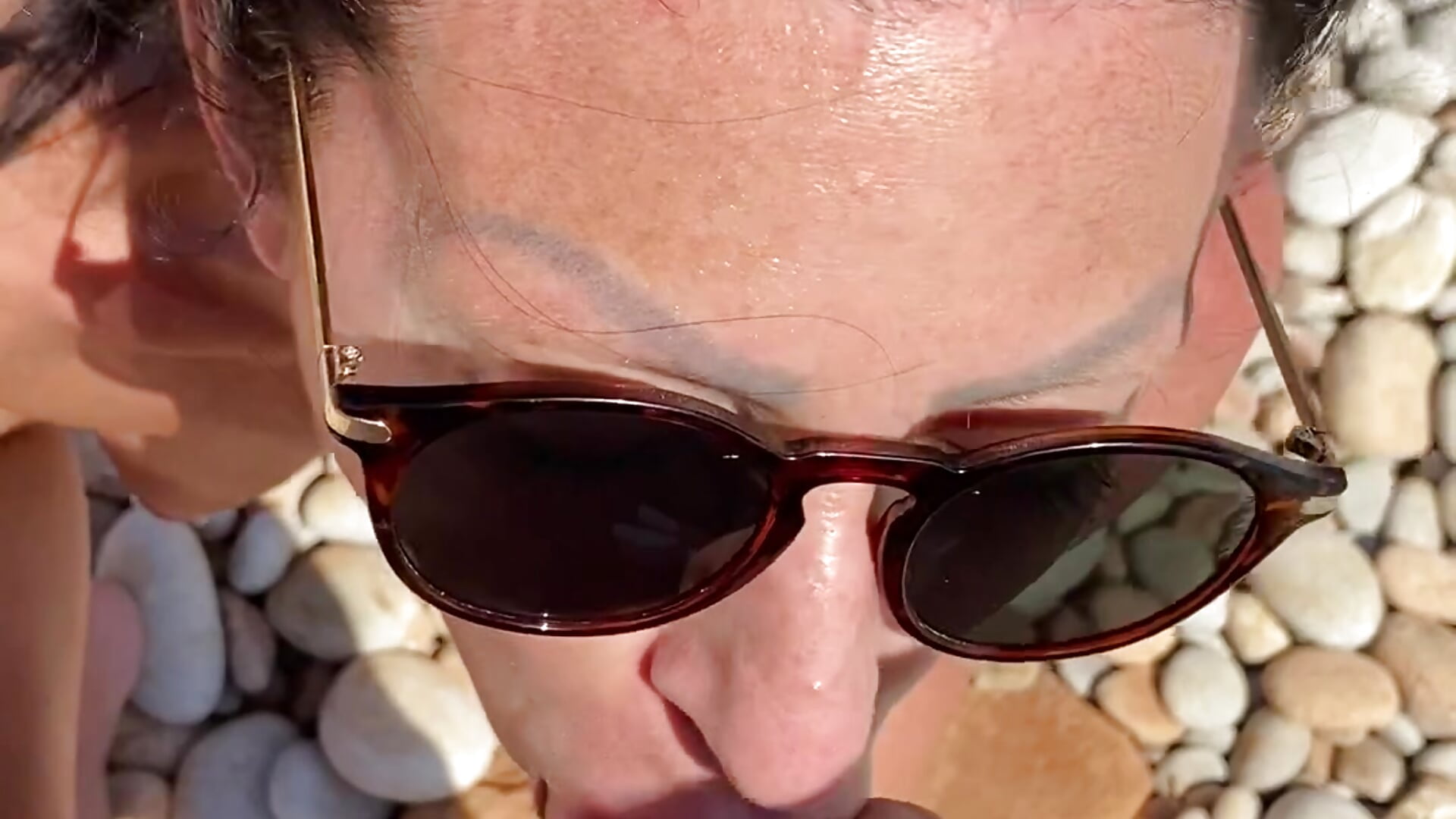 Vacanze2024_CAZZO CHE POMPA!!!Naturist beach - clip cu Silvia_Stop model videochat