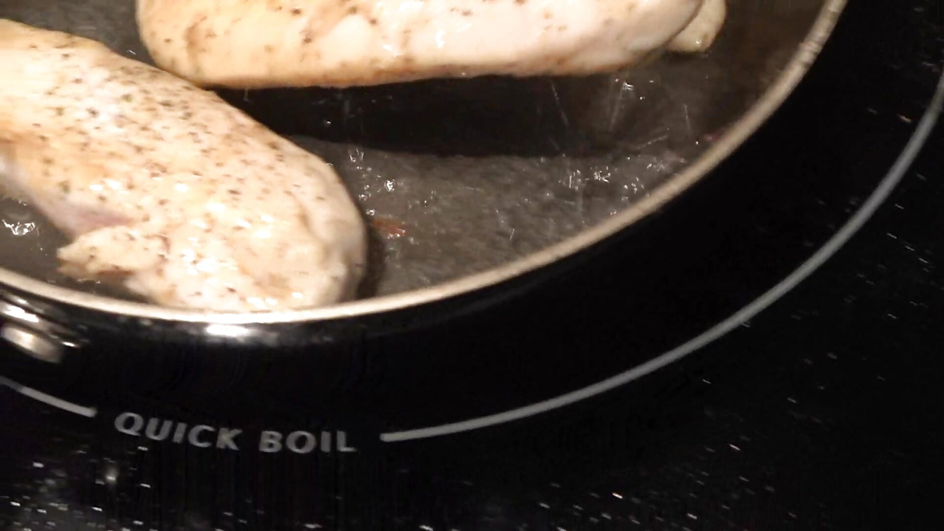 Chicks Makes Chicken - video by candidcandice cam model