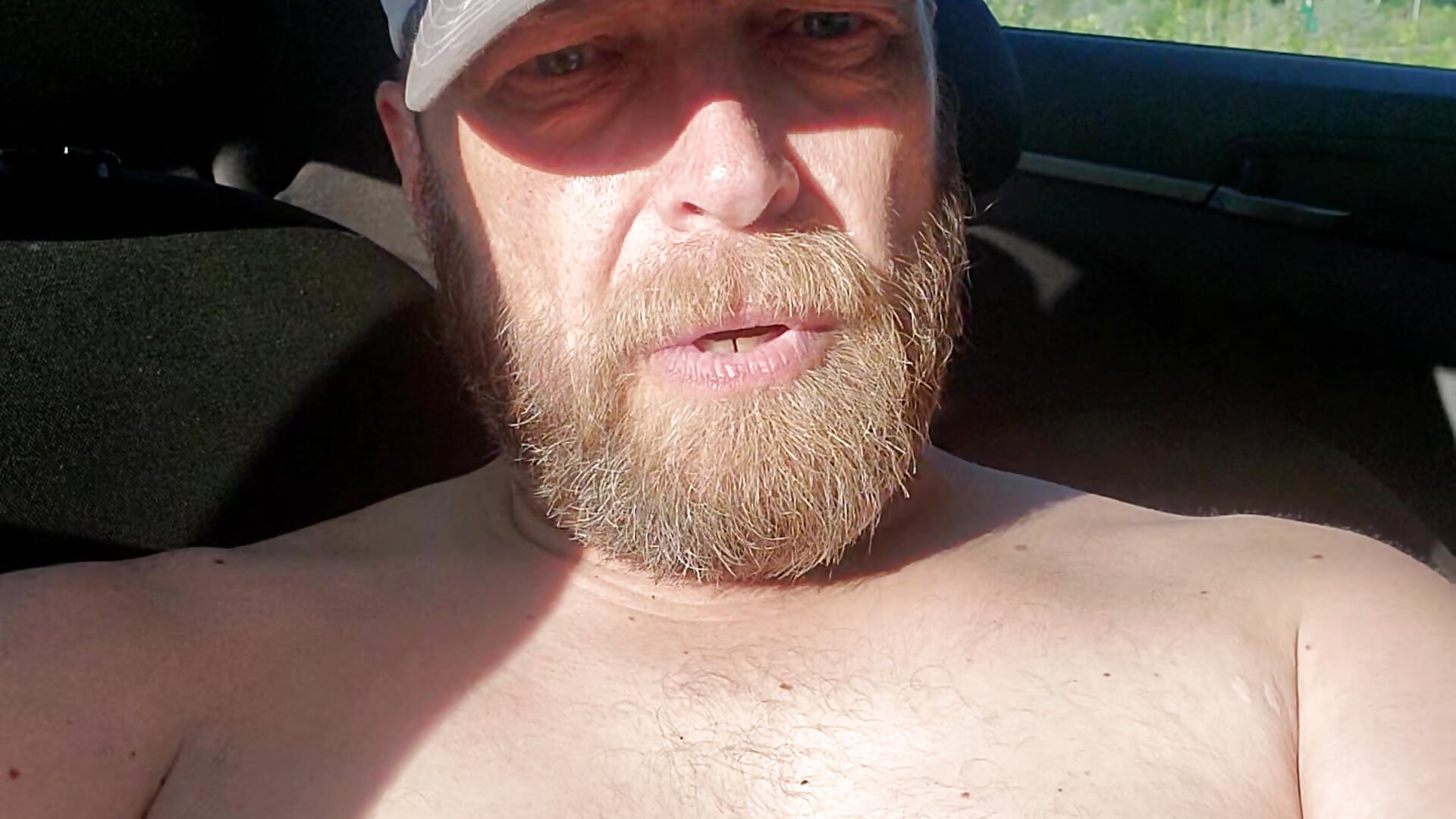 Does this hat make me look butch? - video by daveletsplay cam model