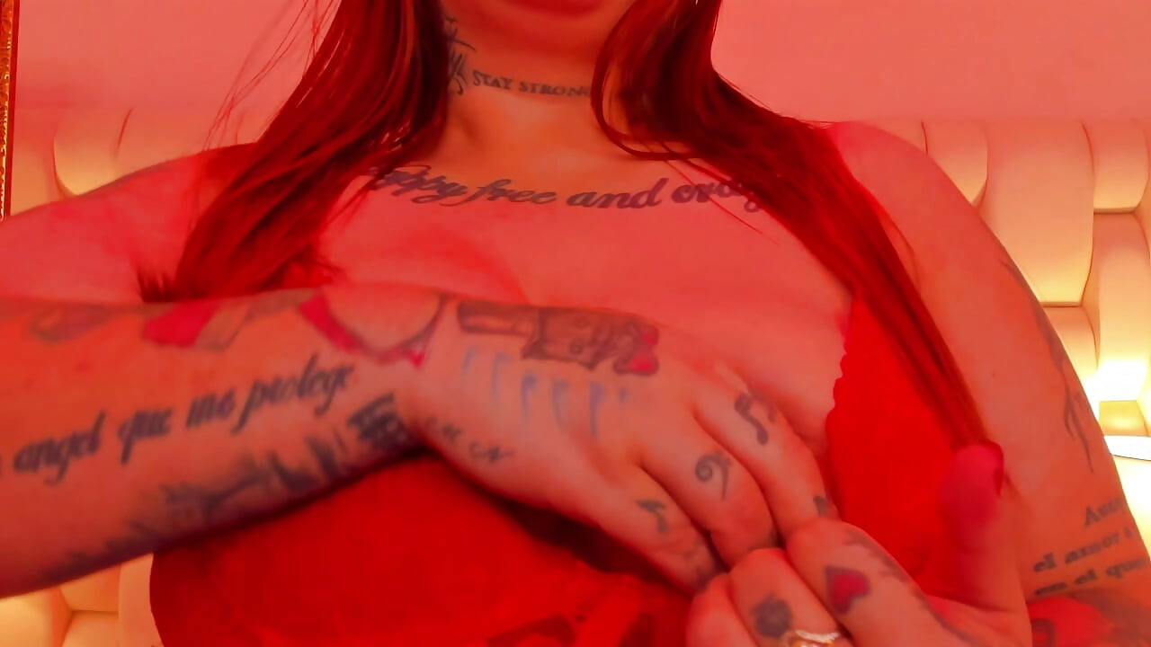 TITS MIA PART 2 – видео вебкам-модели MiaYMolly