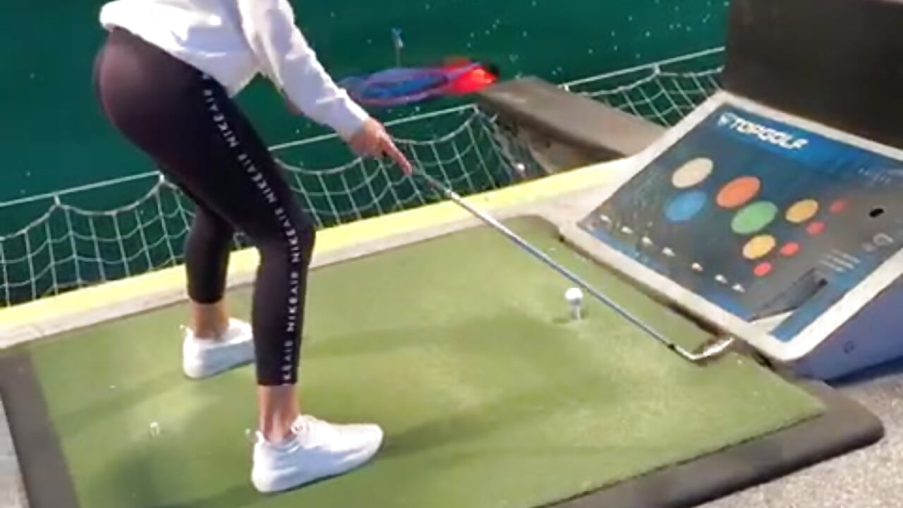 Teach me how to golf LOL! I was 19 here - vidéo du modèle de showcams Alyssa_rhoades