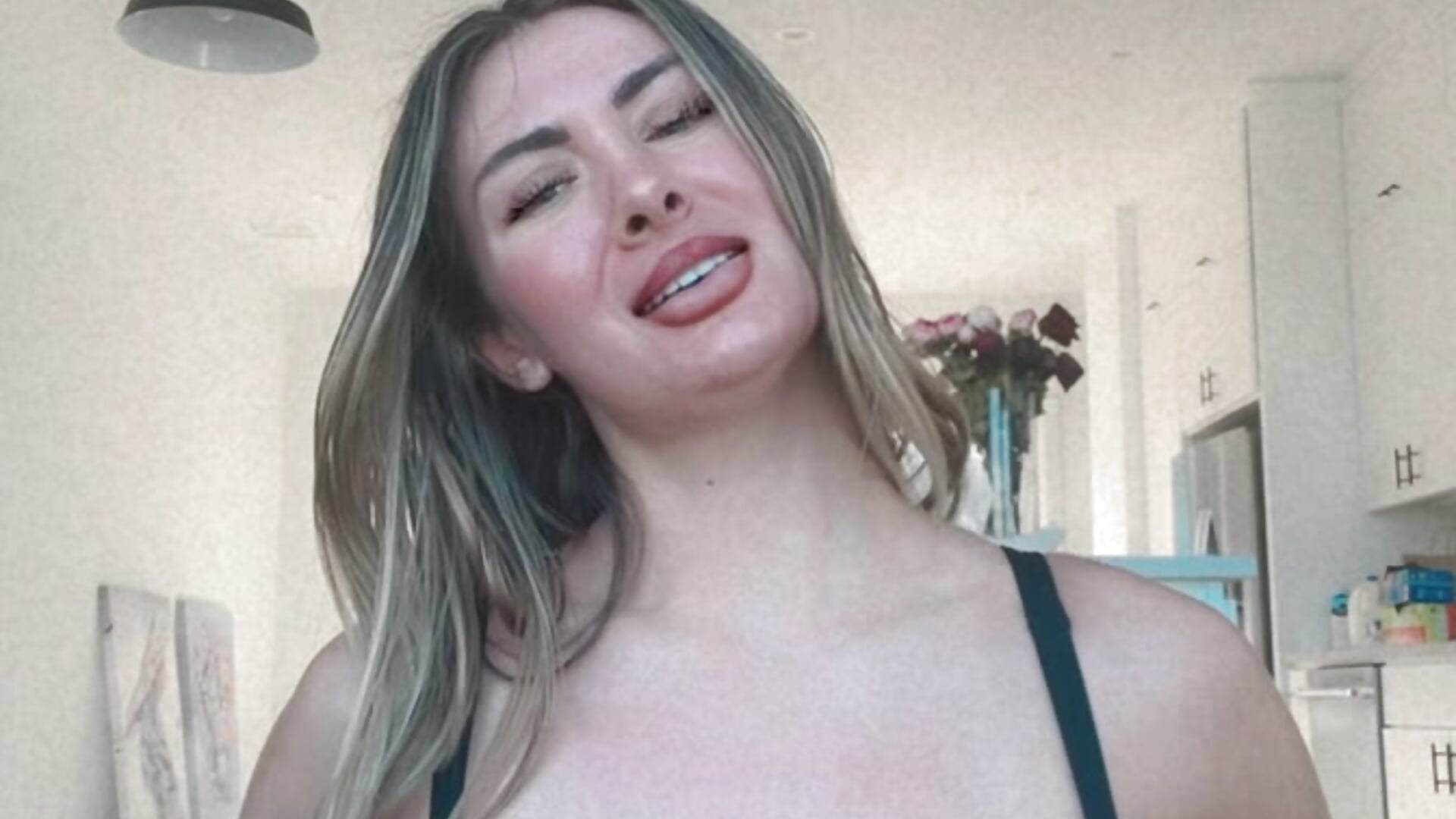 Penis humiliation - dick rating - video của người mẫu cam Alyssa_rhoades