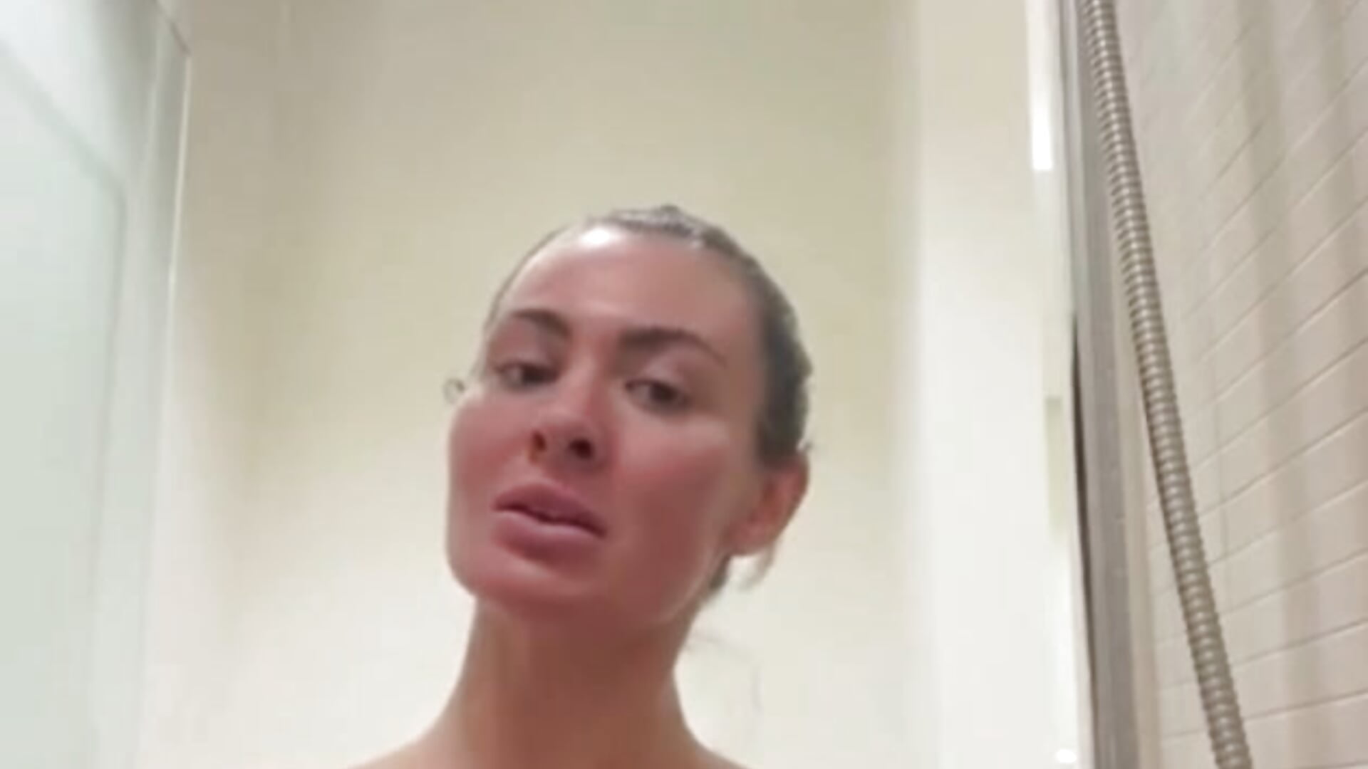 FREE PREVIEW - vidéo du modèle de showcams Alyssa_rhoades