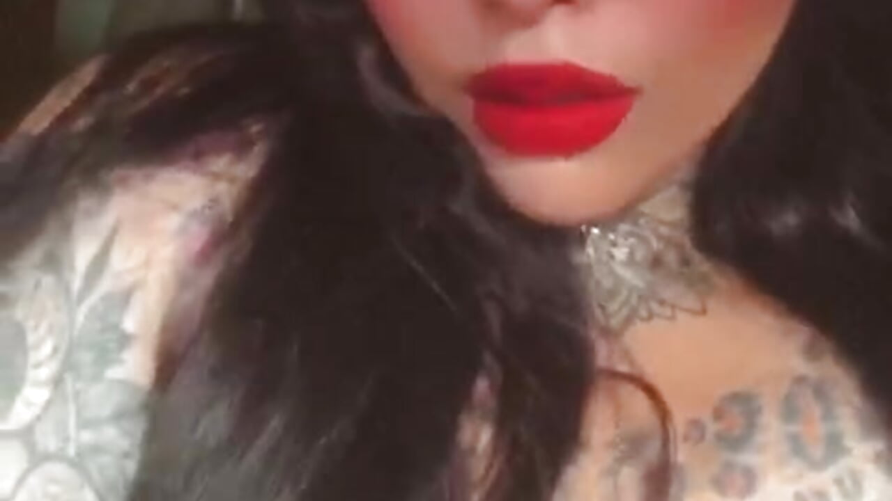 XOXO - video by curvyliciousss cam model
