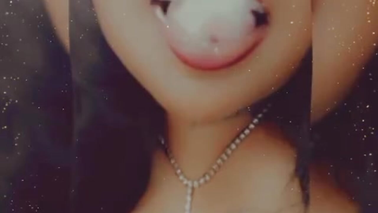 Bella eating cream - vídeo de indian_dreamgirl modelo de câmara