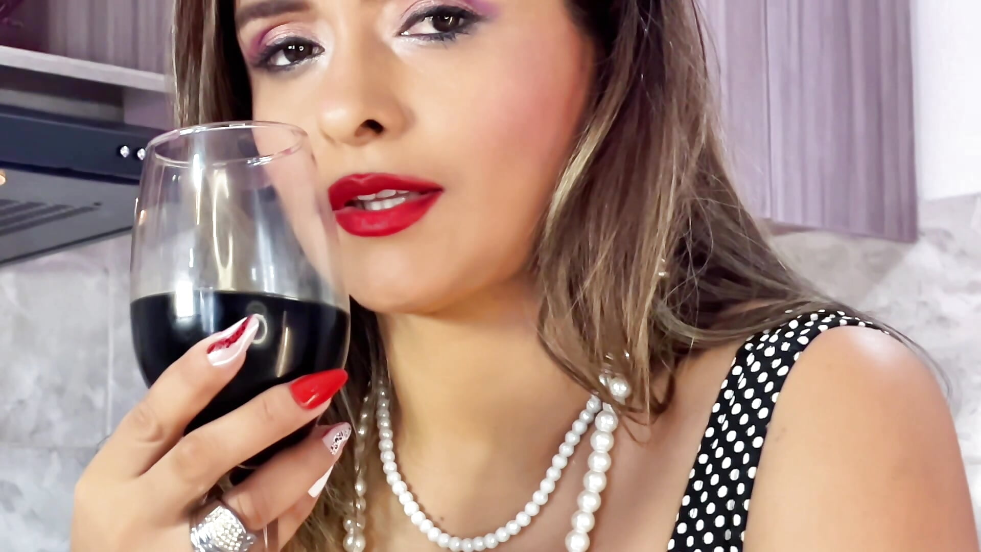 intro - video by MarilynVega1 cam model